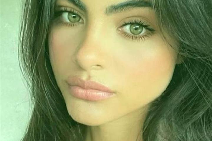 Aubrey, 36, a black green-eyed indian companion based in Dolgoye. Offering Girlfriend Experience, 69, Party Girl. Available for incall and outcall, day and e...
