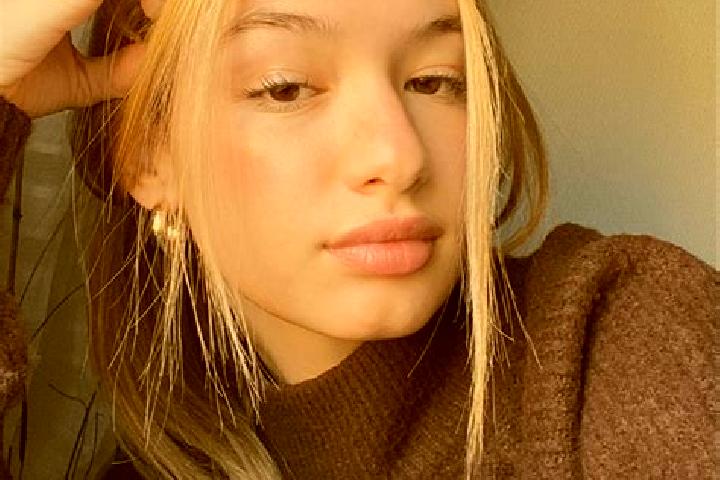 Aubrey, 36, a blonde brown-eyed ebony companion based in Le Girouard. Offering OWO, 69, CIM. Available for incall and outcall, overnight bookings available.
