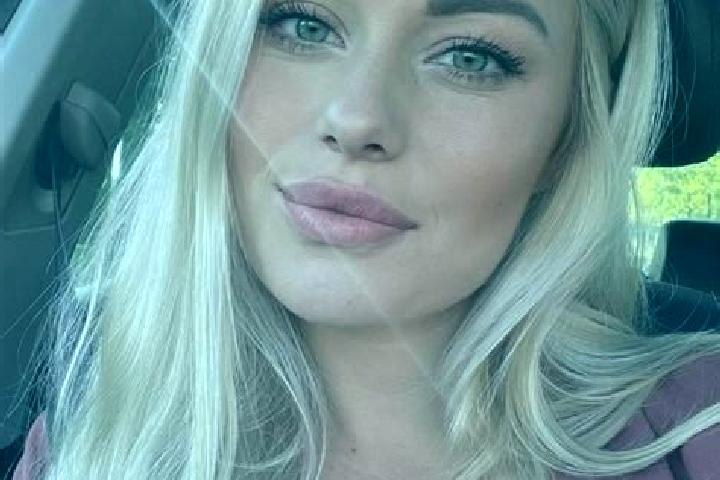Aubrey, 36, a blonde green-eyed middle eastern companion based in Girasole. Offering A-Level, Tantra, Massage. Available for incall and outcall, overnight bo...
