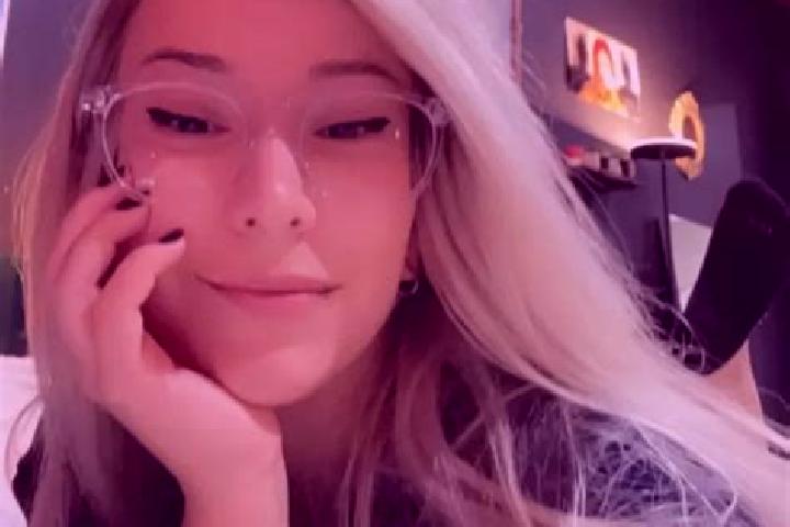 Aubrey, 36, a blonde grey-eyed caucasian companion based in Menestreau-en-Villette. Offering Massage, Fetish, 69, Party Girl. Available for incall and outcal...