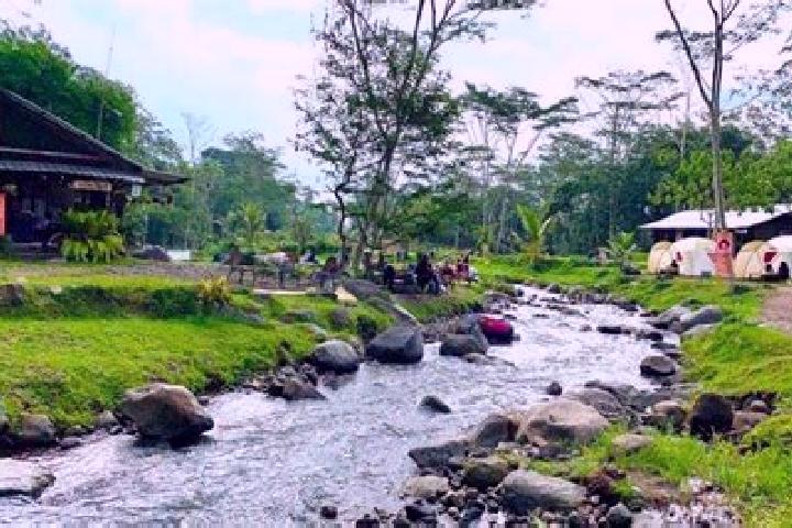 Aubrey, 36 — Escort in Garahan, Indonesia
