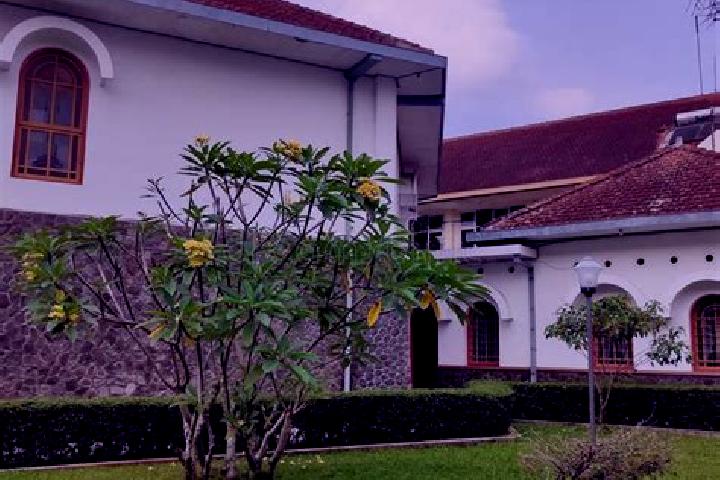 Aubrey, 36 — Escort in Krajan Sawahan, Indonesia