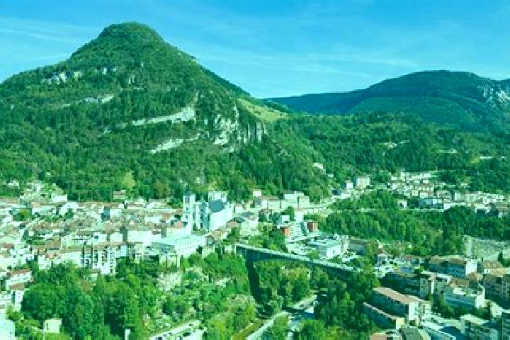 Aubrey, 36 — Escort in Vaux-les-Saint-Claude, France