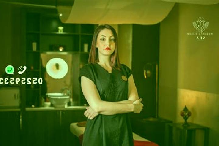 Aubrey, 37, a auburn brown-eyed caucasian companion based in Al Ittihad. Offering Tantra, Erotic Massage, Party Girl. Available for incall and outcall, overn...