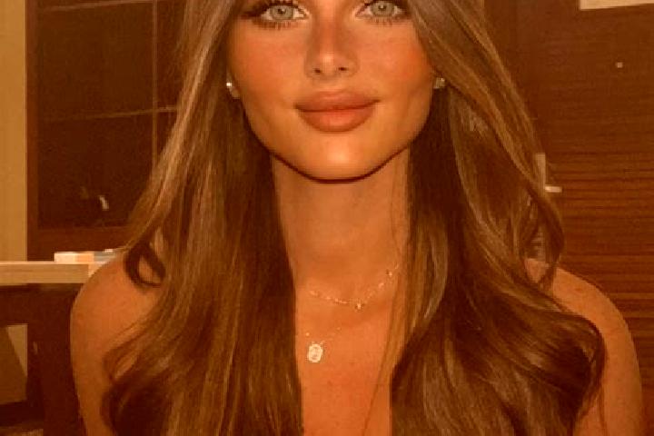 Aubrey, 37, a brunette dark-eyed slavic companion based in Mauth. Offering Tantra, Overnight. Available for incall and outcall, overnight bookings available.