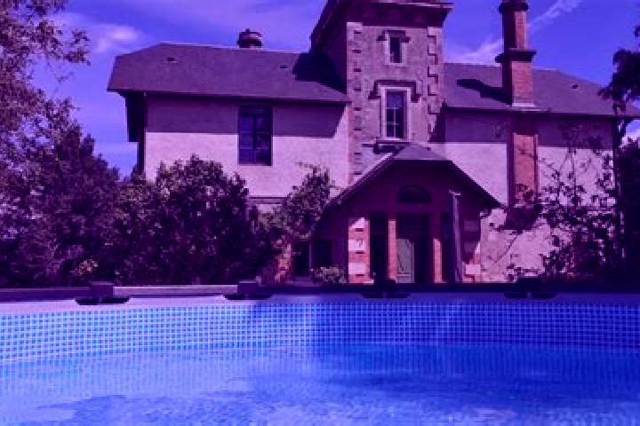 Aubrey, 37 — Escort in Boulleret, France