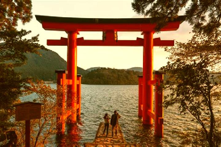 Aubrey, 37 — Escort in Hakone, Japan