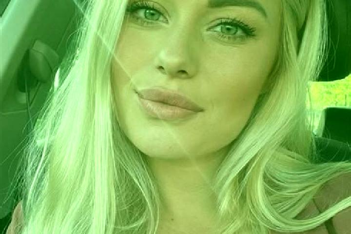 Aubrey, 38, a blonde hazel-eyed caucasian companion based in Uehrde. Offering Domination, Girlfriend Experience, Party Girl. Available for incall and outcall...
