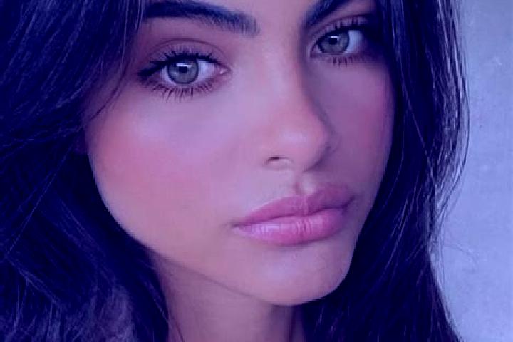 Aubrey, 38, a brunette brown-eyed indian companion based in Sirari. Offering A-Level, Deep French Kissing, Striptease, Prostate Massage, Fetish. Available fo...