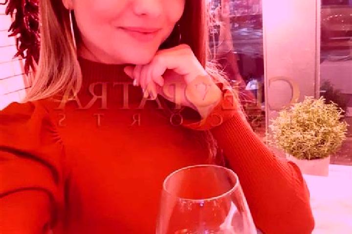 Aubrey, 38, a red grey-eyed mixed companion based in Gouegueni. Offering Erotic Massage, Deep French Kissing, Dinner Date, OWO, BDSM. Available for incall an...