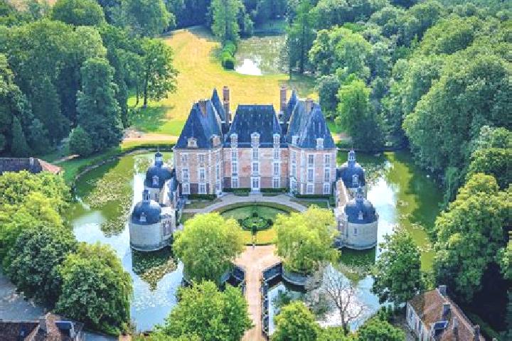Aubrey, 38 — Escort in Chateau-Renard, France
