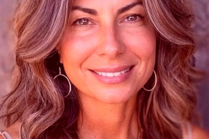 Aubrey, 39, a brunette grey-eyed latina companion based in Pak Chom. Offering Striptease, Overnight, Dinner Date, 69. Available for incall and outcall, day a...