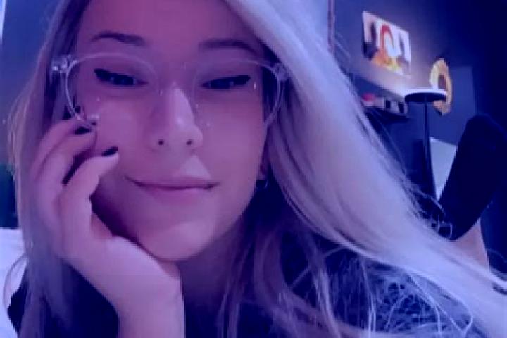 Aubrey, 39, a platinum blonde amber-eyed ebony companion based in Schiefling am See. Offering 69, Roleplay, Fetish. Available for incall and outcall, day and...