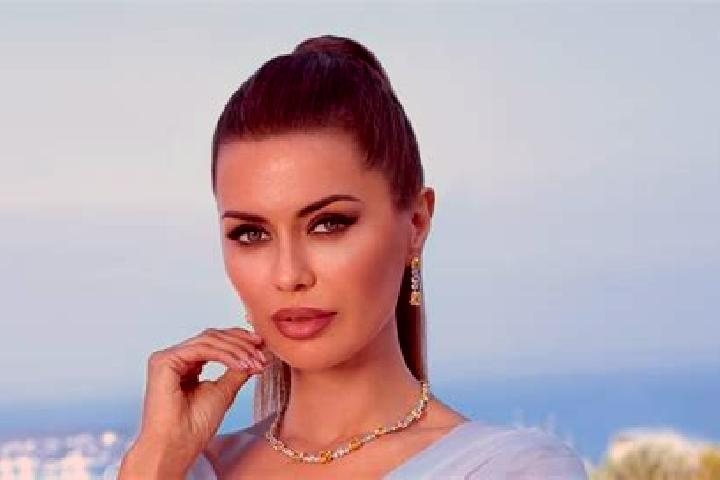 Aubrey, 39 — Escort in Krasnokamensk, Russia