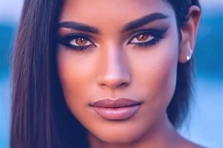 Aurora, 20, a black dark-eyed latina companion based in Jiliste. Offering Striptease, Erotic Massage, Travel Companion. Available for incall and outcall, ove...