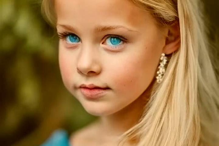 Aurora, 20, a blonde blue-eyed caucasian companion based in Perwez. Offering GFE, Prostate Massage, OWO, 69, Roleplay. Available for incall and outcall, day ...