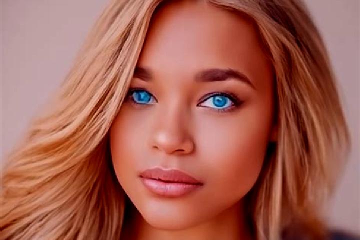 Aurora, 20, a dark blonde blue-eyed latina companion based in Kumertau. Offering Roleplay, Domination, CIM, GFE. Available for incall and outcall, day and ev...