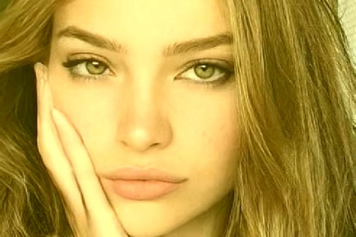Aurora, 20, a red brown-eyed middle eastern companion based in Gallio. Offering A-Level, Girlfriend Experience, GFE, Overnight, Party Girl. Available for inc...