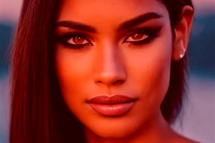 Aurora, 20, a red green-eyed latina companion based in Pengjie. Offering BDSM, Striptease, GFE. Available for incall and outcall, day and evening dates.
