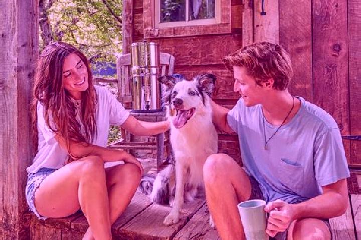 Aurora, 20 — Escort in Keysville, United States