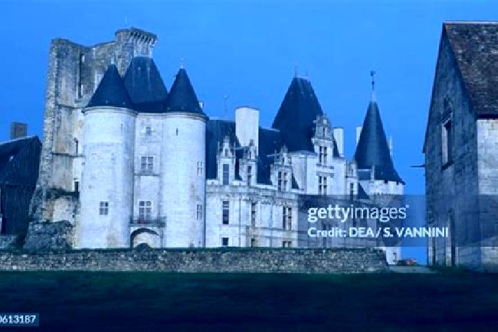 Aurora, 20 — Escort in La Rochefoucauld, France