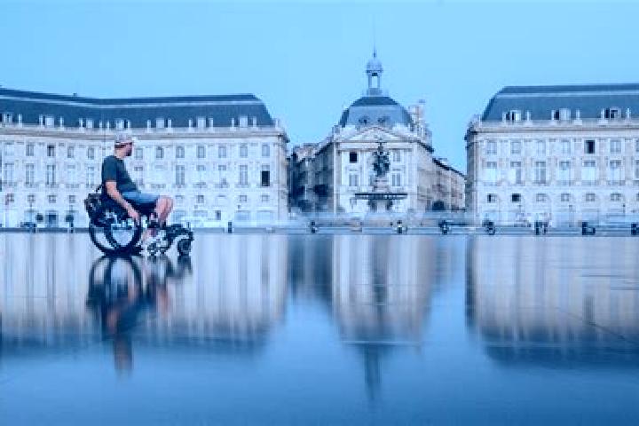 Aurora, 20 — Escort in Loubert, France
