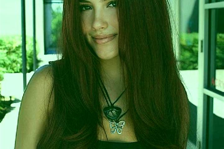 Aurora, 21, a auburn dark-eyed european companion based in Simleu Silvaniei. Offering CIM, Dinner Date, Massage. Available for incall and outcall, day and ev...
