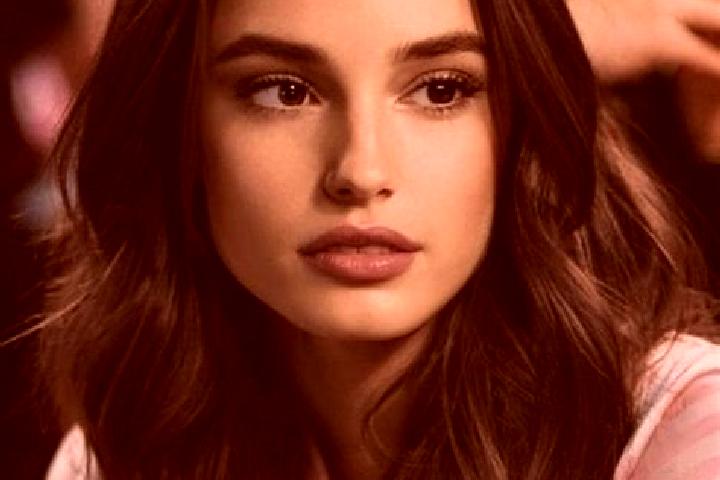 Aurora, 21, a brunette brown-eyed indian companion based in Gasselte. Offering Girlfriend Experience, Fetish, Prostate Massage, Domination, Overnight. Availa...