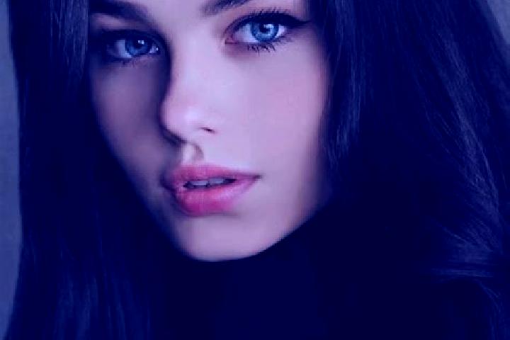 Aurora, 21, a brunette grey-eyed slavic companion based in Annonay. Offering GFE, Travel Companion, CIM, Dinner Date. Available for incall and outcall, overn...