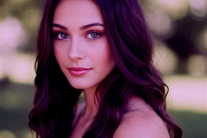 Aurora, 21, a brunette hazel-eyed asian companion based in Malamote. Offering CIM, Tantra, 69, GFE. Available for incall and outcall, day and evening dates.