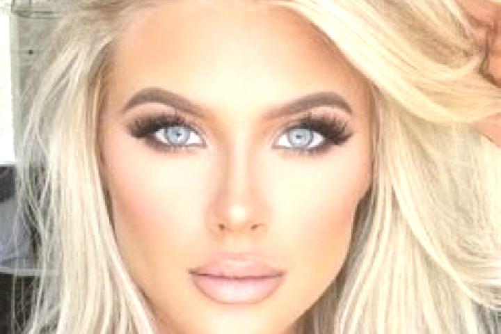 Aurora, 21, a platinum blonde grey-eyed mediterranean companion based in Cittadella del Capo. Offering Deep French Kissing, Prostate Massage, Duos, CIM, Mass...