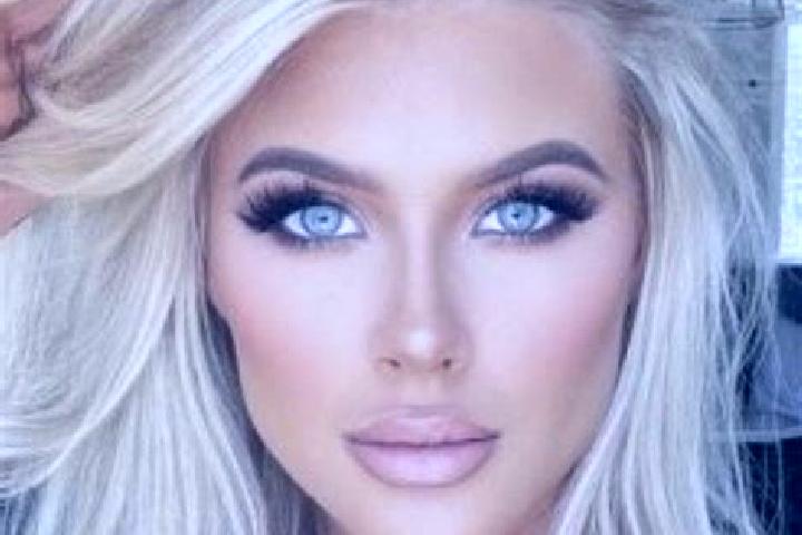 Aurora, 21, a platinum blonde hazel-eyed caribbean companion based in Umuguma. Offering Erotic Massage, Domination, Fetish, Dinner Date, GFE. Available for i...