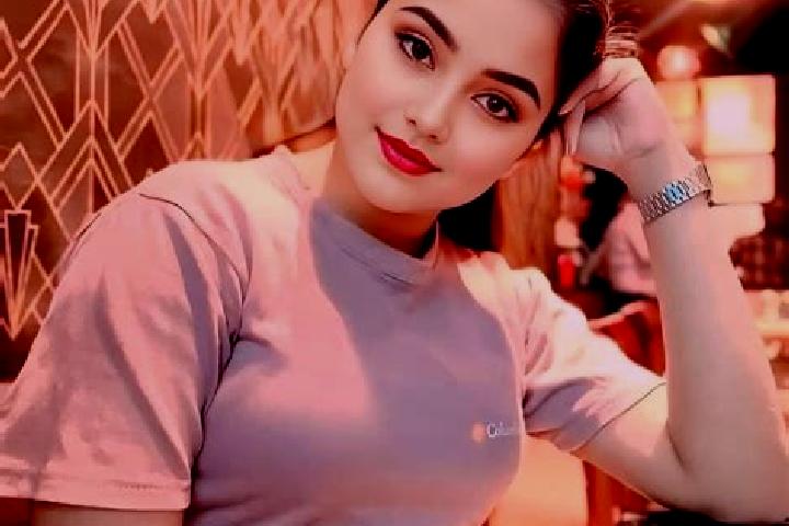 Aurora, 21 — Escort in Hirekerur, India