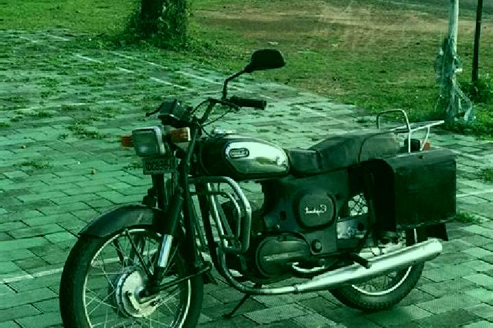 Aurora, 21 — Escort in Karamuck, India