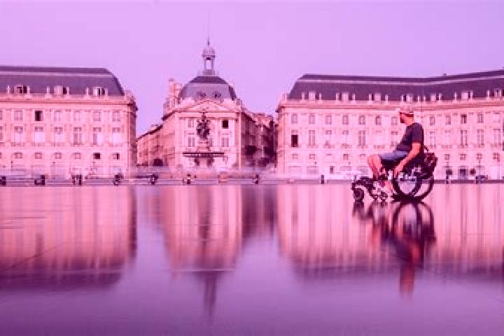 Aurora, 21 — Escort in Montbizot, France