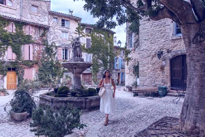 Aurora, 21 — Escort in Saignon, France