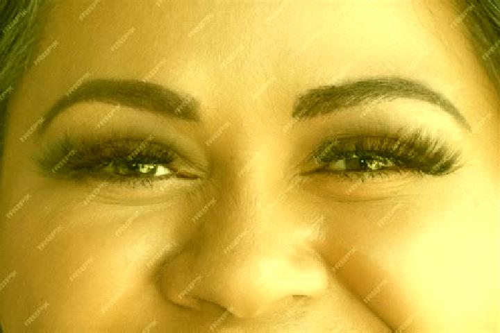 Aurora, 22, a black green-eyed latina companion based in East Nassau. Offering BDSM, Tantra, Couples. Available for incall and outcall, day and evening dates.