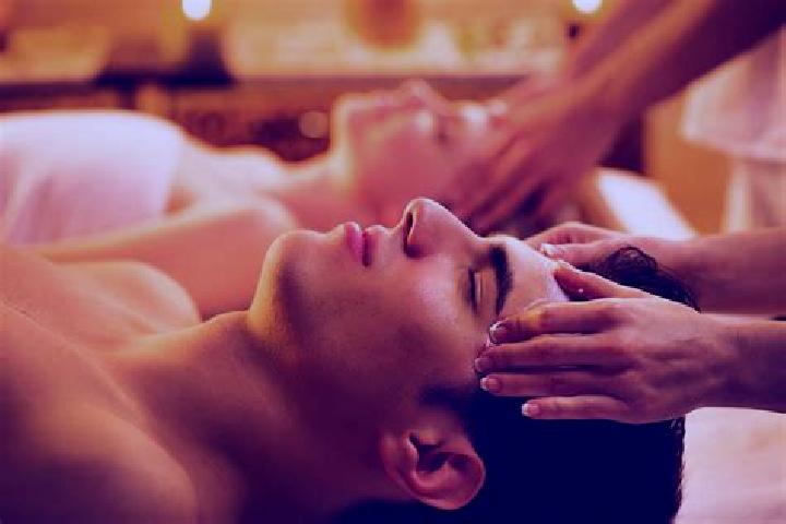 Aurora, 22, a blonde amber-eyed mixed companion based in Ying ebu. Offering Domination, Massage, Deep French Kissing, Erotic Massage. Available for incall an...
