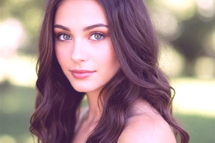 Aurora, 22, a brunette hazel-eyed mixed companion based in Dulmarz. Offering Party Girl, Overnight. Available for incall and outcall, overnight bookings avai...