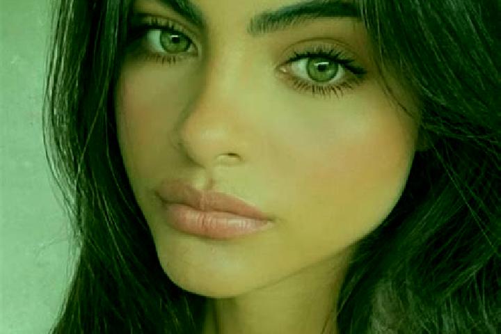 Aurora, 22, a chestnut green-eyed indian companion based in Stauceni. Offering 69, Massage, Dinner Date. Available for incall and outcall, overnight bookings...