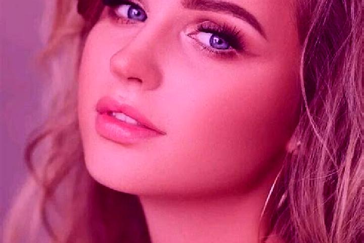 Aurora, 22, a dark blonde blue-eyed middle eastern companion based in Shangling. Offering Deep French Kissing, Tantra, Prostate Massage, Travel Companion. Av...