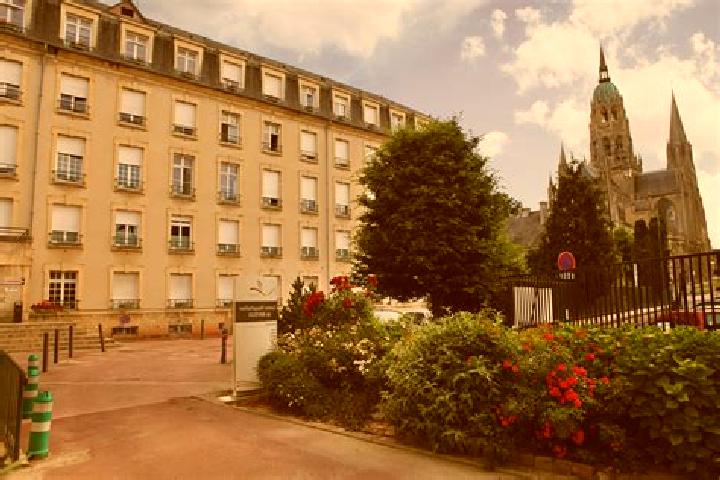 Aurora, 22 — Escort in Aunay-sur-Odon, France