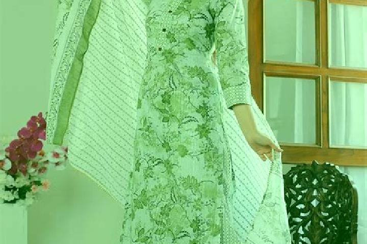Aurora, 22 — Escort in Bhogpur, India