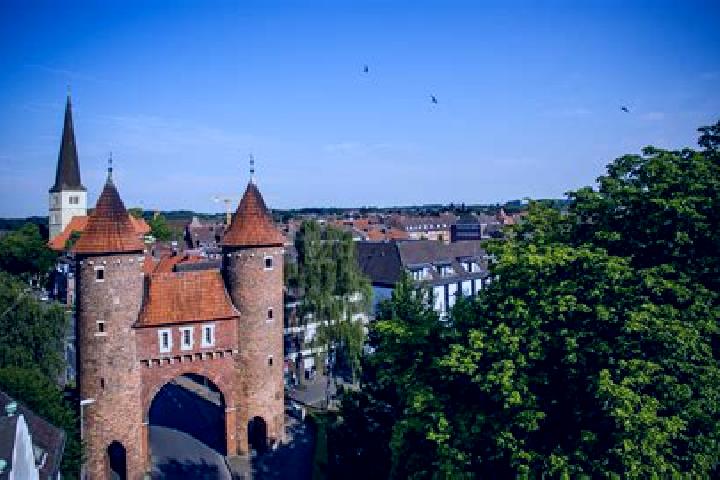 Aurora, 22 — Escort in Duelmen, Germany