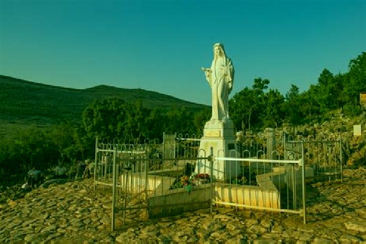Aurora, 22 — Escort in Megugorje, Bosnia and Herzegovina