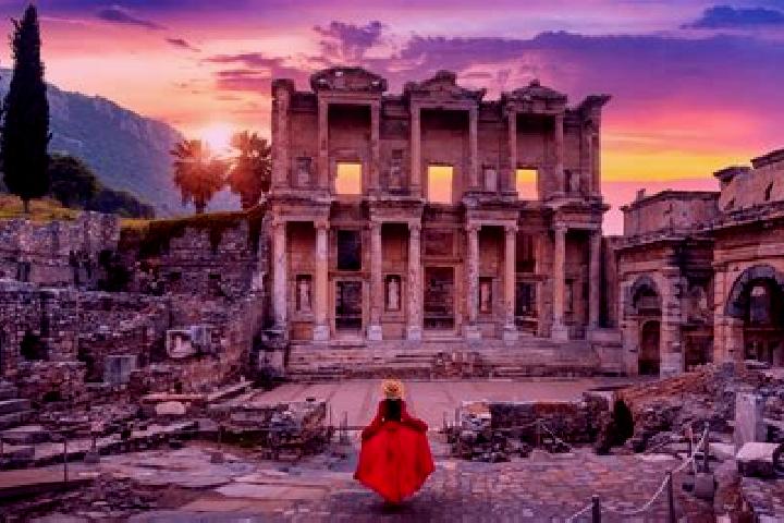 Aurora, 22 — Escort in Menemen, Turkey