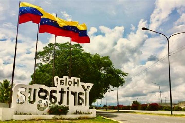 Aurora, 22 — Escort in Yaritagua, Venezuela