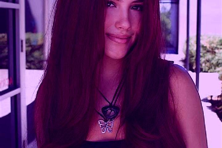 Aurora, 23, a auburn dark-eyed caucasian companion based in Sunch on. Offering Roleplay, OWO, Dinner Date, Massage. Available for incall and outcall, overnig...