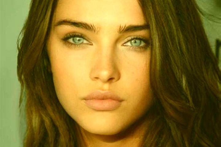 Aurora, 23, a chestnut amber-eyed slavic companion based in Saint-Romain-en-Viennois. Offering Striptease, BDSM, CIM. Available for incall and outcall, overn...