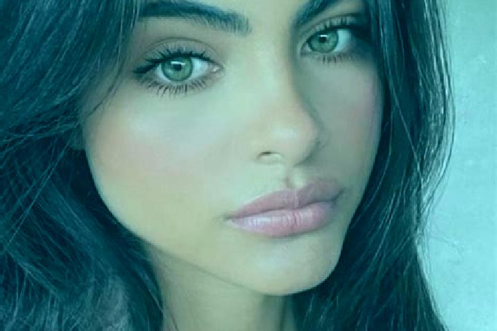 Aurora, 23, a red dark-eyed middle eastern companion based in Las Brenas. Offering Massage, Dinner Date, BDSM. Available for incall and outcall, day and even...